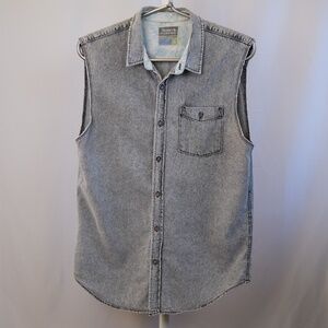 Modern Amusement Lightweight Vest Size Large